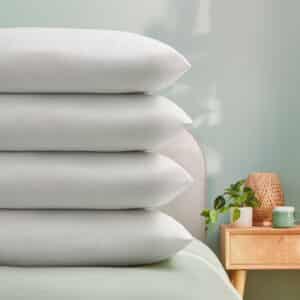 Silentnight Anti-Allergy Pillow - White, Pack of 4, Anti-Bacterial pillows