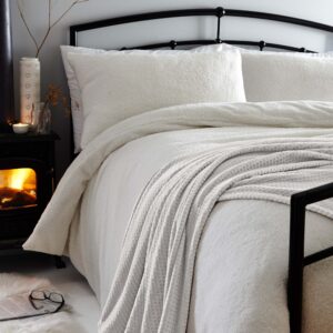 Silentnight Cosy Teddy Fleece Duvet Set - Cream
