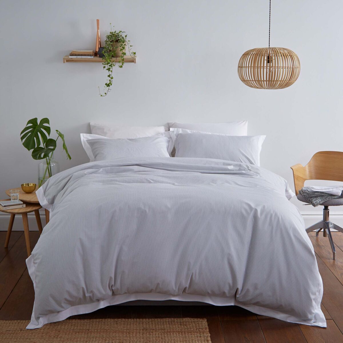 Silentnight Pinstripe Oxford Edge Duvet Set - Smoke