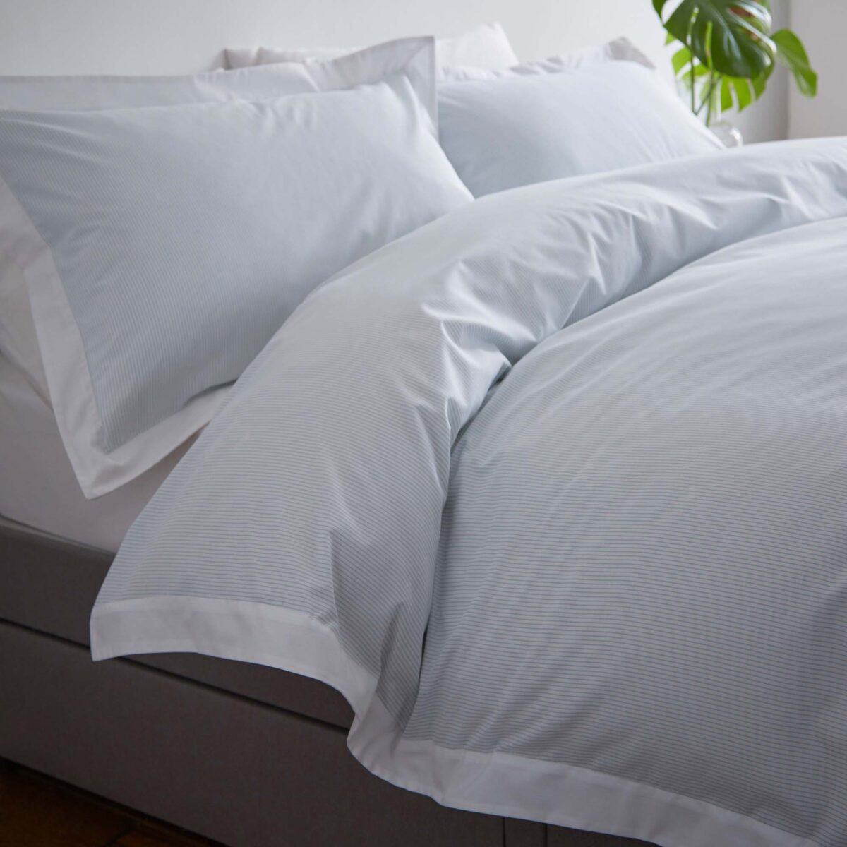 Silentnight Pinstripe Oxford Edge Duvet Set - Duck Egg