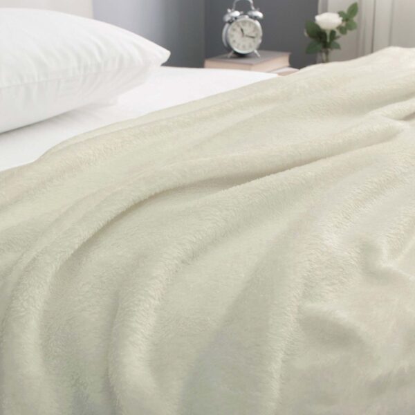 Silentnight Hazy Flannel Fleece Throw - Cream