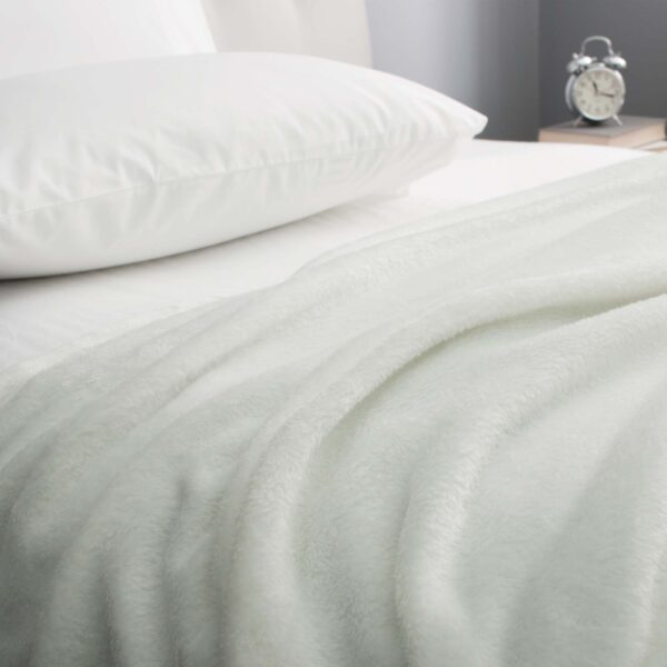 Silentnight Hazy Flannel Fleece Throw - Natural