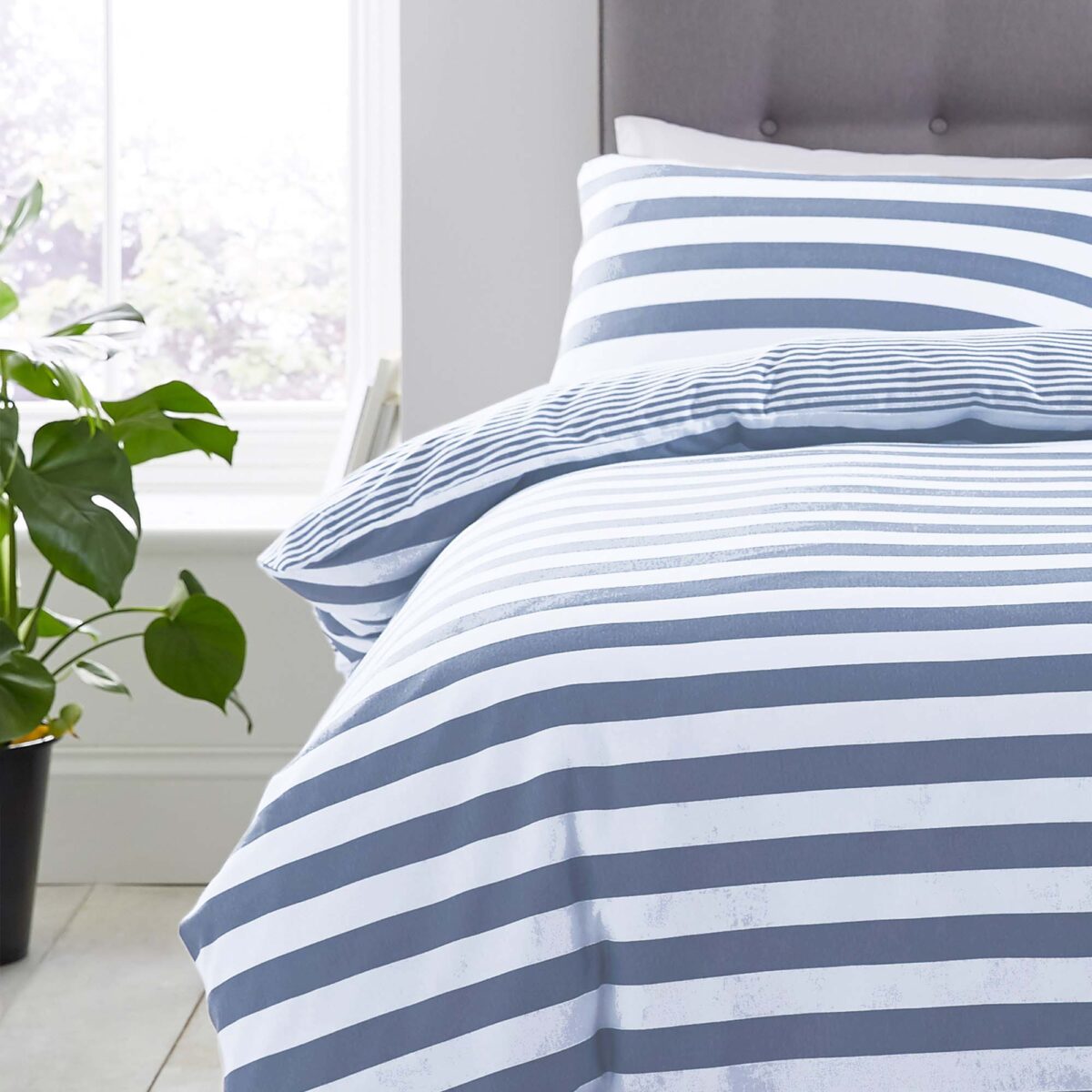 Silentnight Jersey Stripe Duvet Set - Denim