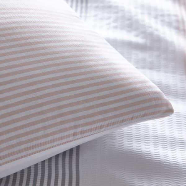 Silentnight Seersucker Stripe Duvet Set - Blush